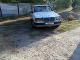 Mercedes-Benz E 200 1987 годаfor500 000 тг. в Есик – фото 3