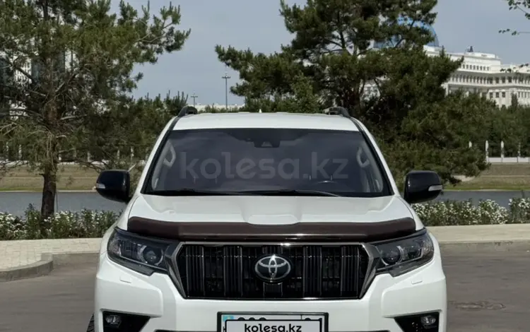 Toyota Land Cruiser Prado 2021 года за 25 000 000 тг. в Астана