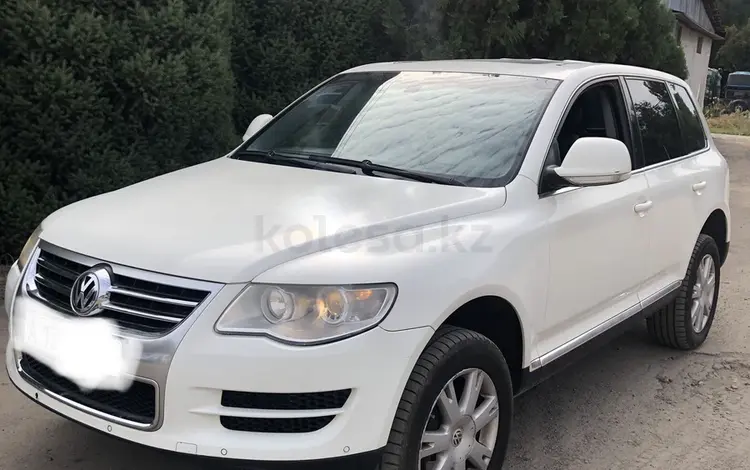 Volkswagen Touareg 2008 года за 5 490 000 тг. в Алматы