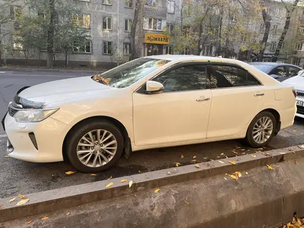 Toyota Camry 2014 года за 10 000 000 тг. в Алматы – фото 2