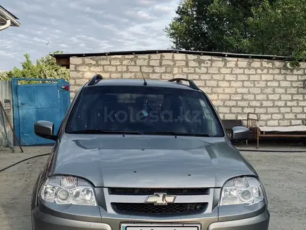 Chevrolet Niva 2014 года за 3 300 000 тг. в Атырау – фото 3