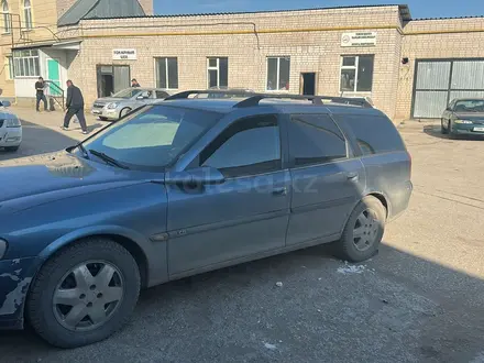 Opel Vectra 1998 года за 900 000 тг. в Актобе – фото 2