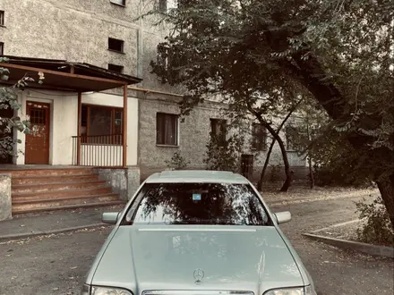 Mercedes-Benz S 320 1996 года за 3 600 000 тг. в Алматы