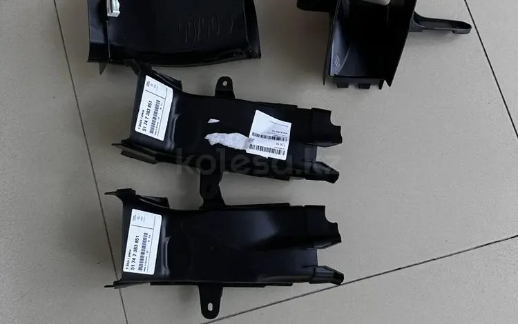 Воздуховод тормозов BMW G30. за 1 000 тг. в Шымкент