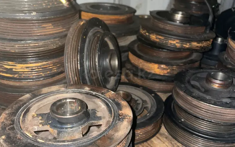 Шкив коленвал митсубиси за 15 000 тг. в Алматы