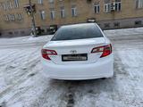 Toyota Camry 2013 года за 8 500 000 тг. в Актобе – фото 4