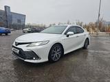 Toyota Camry 2021 года за 22 100 000 тг. в Астана – фото 3