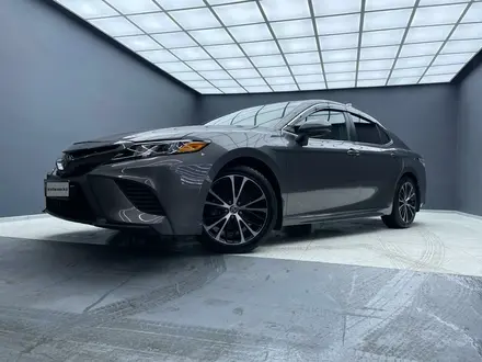 Toyota Camry 2020 года за 13 500 000 тг. в Алматы – фото 8