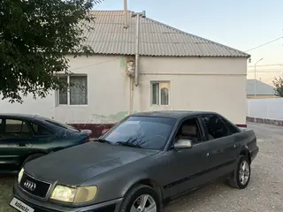 Audi 100