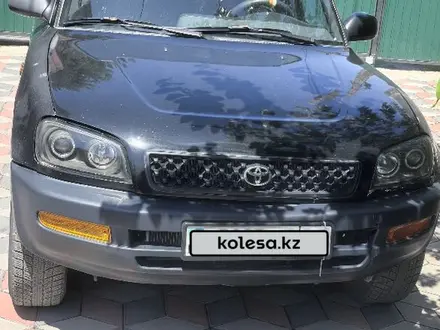 Toyota RAV4 1997 года за 2 700 000 тг. в Алматы – фото 2