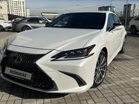 Lexus ES 250 2019 года за 22 000 000 тг. в Шымкент