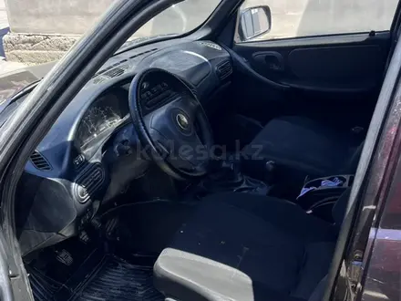 Chevrolet Niva 2013 года за 2 200 000 тг. в Атырау – фото 4