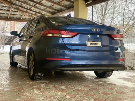 Hyundai Elantra 2018 года за 5 000 000 тг. в Уральск – фото 7