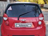 Chevrolet Spark 2013 года за 3 200 000 тг. в Караганда – фото 4