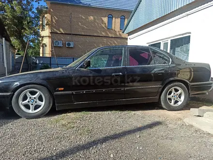 BMW 525 1995 года за 2 000 000 тг. в Уральск – фото 2