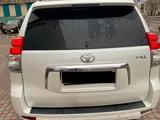 Toyota Land Cruiser Prado 2011 годаfor13 000 000 тг. в Астана – фото 2