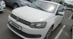 Volkswagen Polo 2013 года за 1 610 380 тг. в Алматы