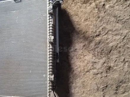 Радиатор охлаждения, радиатор кондиционера за 300 000 тг. в Атырау