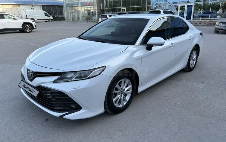 Toyota Camry 2018 года за 12 200 000 тг. в Жанаозен
