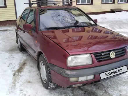 Volkswagen Vento 1993 года за 1 100 000 тг. в Уральск – фото 3