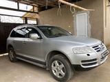 Volkswagen Touareg 2004 года за 6 200 000 тг. в Шымкент – фото 4