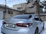 Toyota Camry 2023 года за 18 800 000 тг. в Павлодар – фото 2
