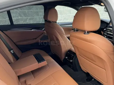 BMW 530 2020 года за 25 500 000 тг. в Алматы – фото 10