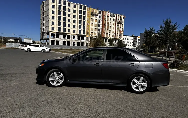 Toyota Camry 2012 годаfor8 300 000 тг. в Уральск