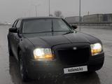 Chrysler 300C 2005 годаүшін4 700 000 тг. в Шымкент – фото 2