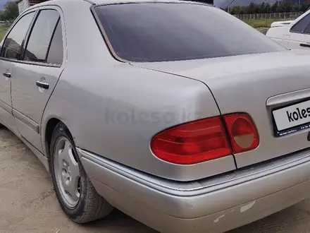Mercedes-Benz E 280 1996 года за 2 500 000 тг. в Алматы – фото 4