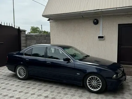 BMW 523 1999 года за 3 800 000 тг. в Шу – фото 2