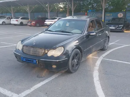 Mercedes-Benz C 240 2002 года за 1 410 000 тг. в Алматы