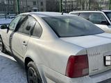 Volkswagen Passat 1999 года за 1 900 000 тг. в Актобе – фото 2
