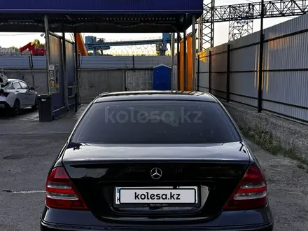 Mercedes-Benz C 200 2001 года за 2 400 000 тг. в Алматы – фото 3