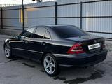 Mercedes-Benz C 200 2001 года за 2 400 000 тг. в Алматы