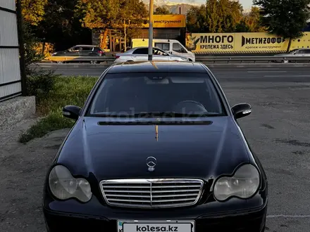 Mercedes-Benz C 200 2001 года за 2 400 000 тг. в Алматы – фото 6