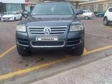 Volkswagen Touareg 2004 года за 4 500 000 тг. в Шымкент – фото 5