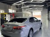 Toyota Camry 2021 года за 14 000 000 тг. в Семей – фото 5