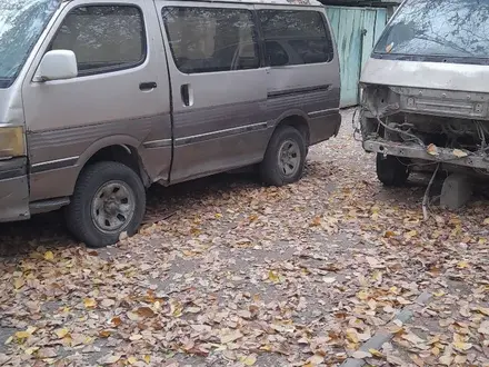 Toyota Hiace 1994 года за 10 000 тг. в Алматы