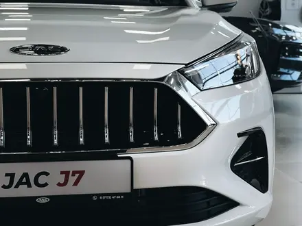 JAC J7 Luxury CVT New 2024 года за 8 990 000 тг. в Астана – фото 2