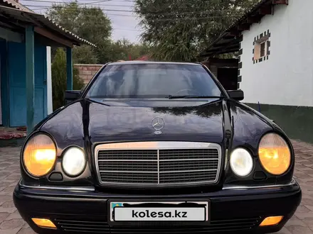 Mercedes-Benz E 320 1998 года за 3 950 000 тг. в Алматы