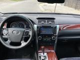 Toyota Camry 2014 года за 11 200 000 тг. в Шымкент – фото 5