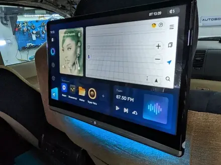 Навесной планшет в авто для задних пассажиров за 127 000 тг. в Алматы – фото 3