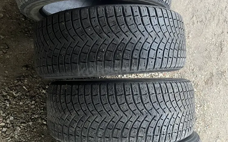 Зимние шины 275/45/21 275/45R21 Michelin за 30 000 тг. в Алматы