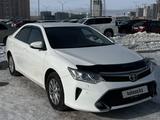 Toyota Camry 2015 года за 12 300 000 тг. в Астана – фото 2