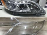 Стекло фара на Toyota Camry 40 за 5 000 тг. в Алматы