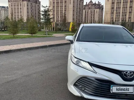 Toyota Camry 2018 года за 12 200 000 тг. в Астана – фото 5