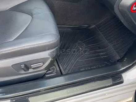 Toyota Camry 2018 года за 12 200 000 тг. в Астана – фото 8