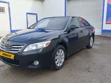 Toyota Camry 2011 года за 4 000 000 тг. в Атырау – фото 2