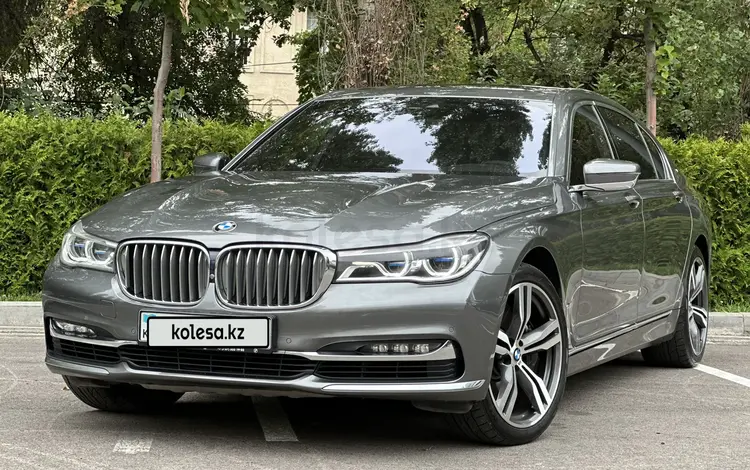 BMW M760 2017 года за 45 000 000 тг. в Алматы